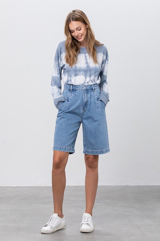 MEDIUM BLUE WASH DENIM MOM SHORTS - Robbi & Angel