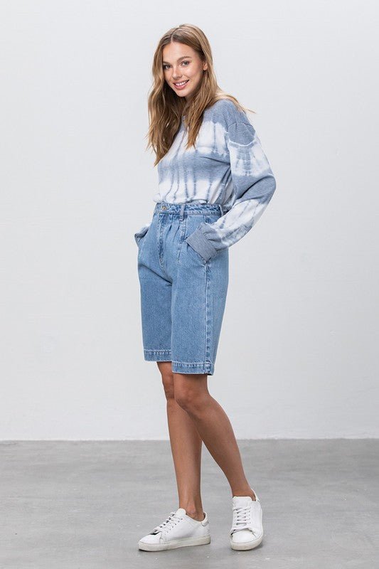 MEDIUM BLUE WASH DENIM MOM SHORTS - Robbi & Angel