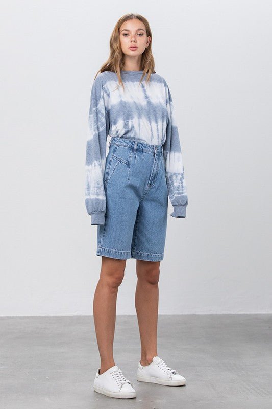 MEDIUM BLUE WASH DENIM MOM SHORTS - Robbi & Angel