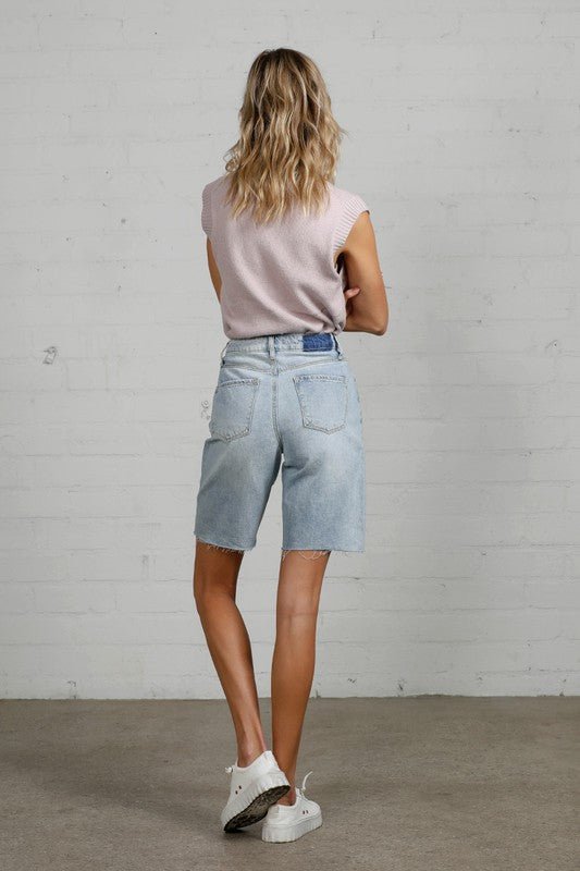 HIGH RISE BOTTOM HEM DISTRESSED BERMUDA SHORTS - Robbi & Angel