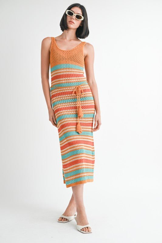 SCOOP NECK CROCHET MAXI DRESS - Robbi & Angel