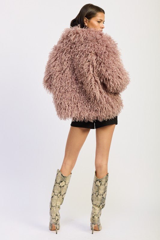 SHAGGY FAUX FUR COAT WITH COLLAR - Robbi & Angel
