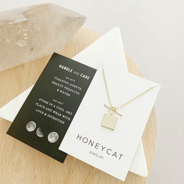Gwyneth Toggle Charm Necklace - Robbi & Angel