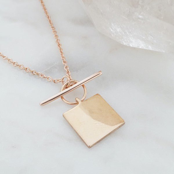 Gwyneth Toggle Charm Necklace - Robbi & Angel