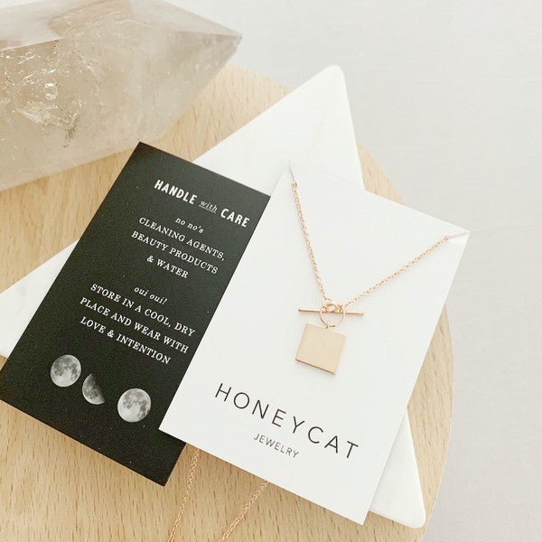 Gwyneth Toggle Charm Necklace - Robbi & Angel