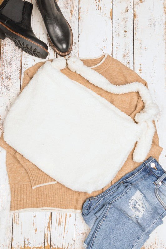 Boucle Sherpa Messenger Bag - Robbi & Angel