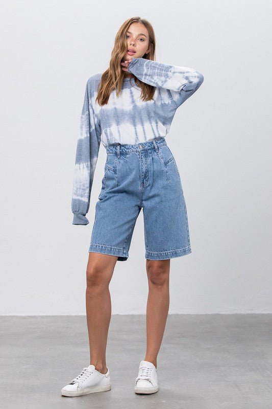 MEDIUM BLUE WASH DENIM MOM SHORTS - Robbi & Angel