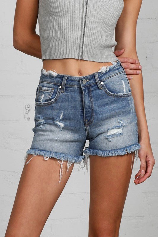 MID - RISE DISTRESSED SHORTS - Robbi & Angel
