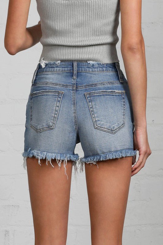 MID - RISE DISTRESSED SHORTS - Robbi & Angel