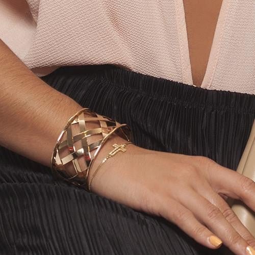 Cross Bracelet - Gold - Robbi & Angel