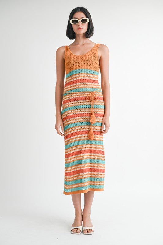 SCOOP NECK CROCHET MAXI DRESS - Robbi & Angel