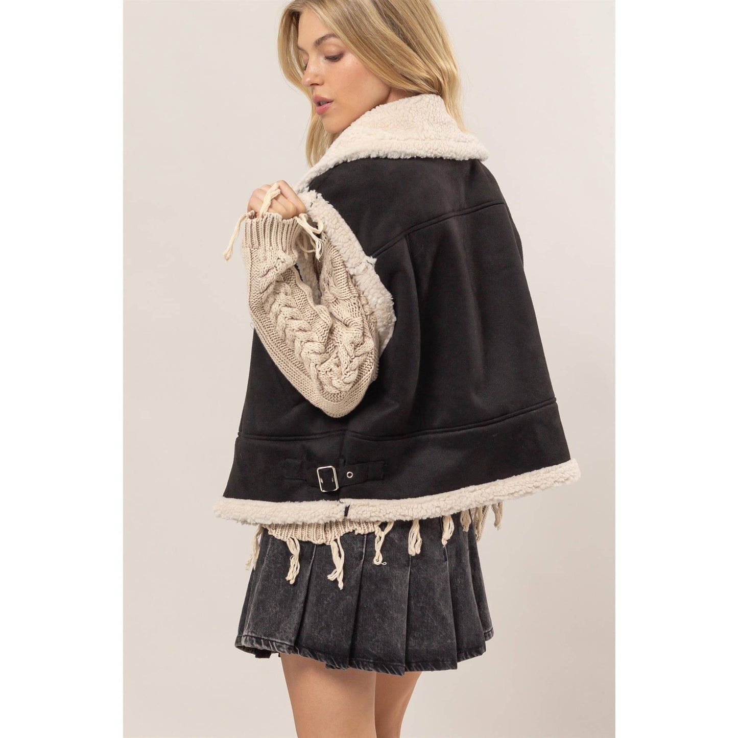 Fur-Contrast Zippered Suede Vest