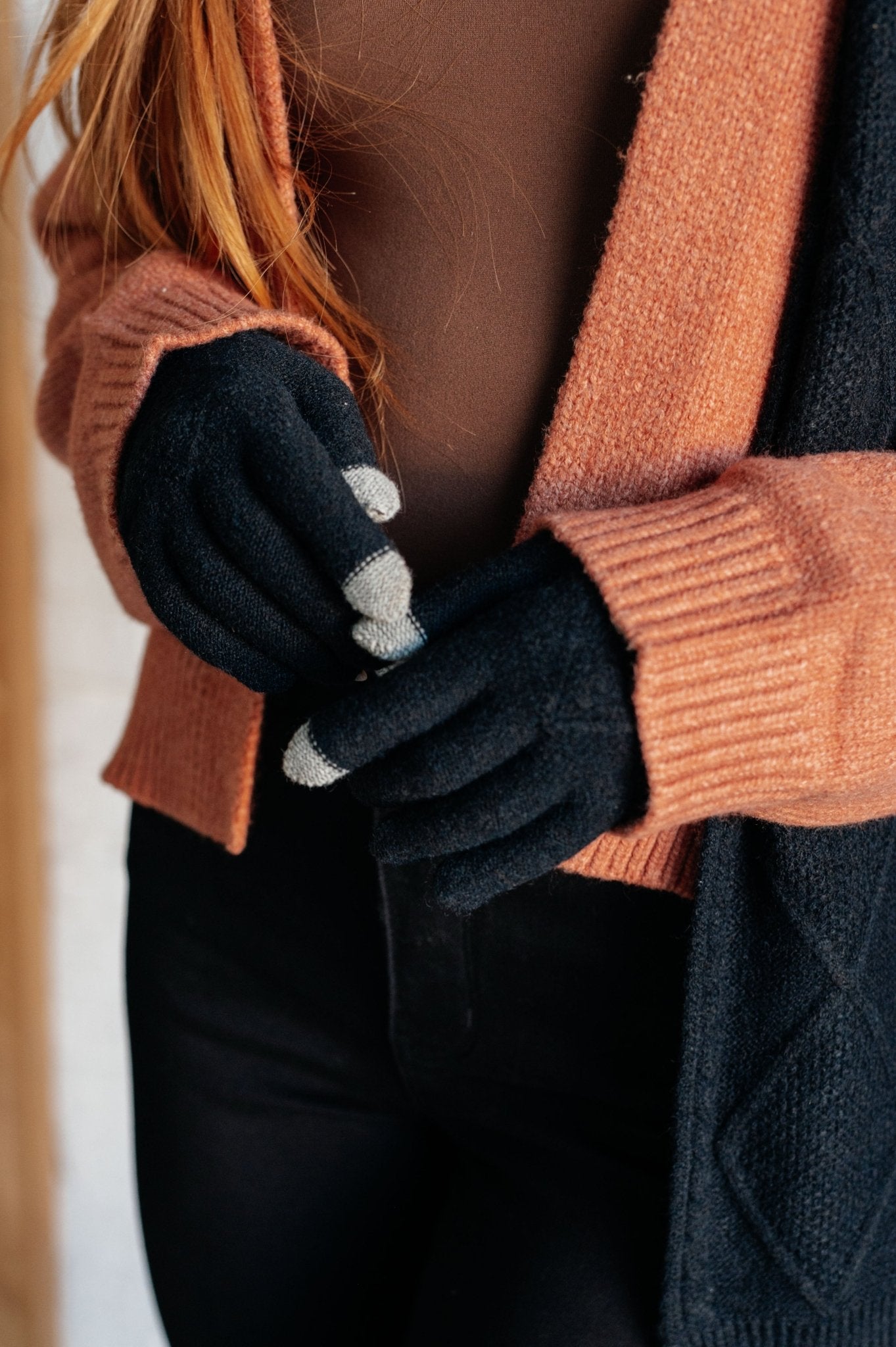 Jane Frost Beanie, Glove, and Scarf Set In Black - Robbi & Angel