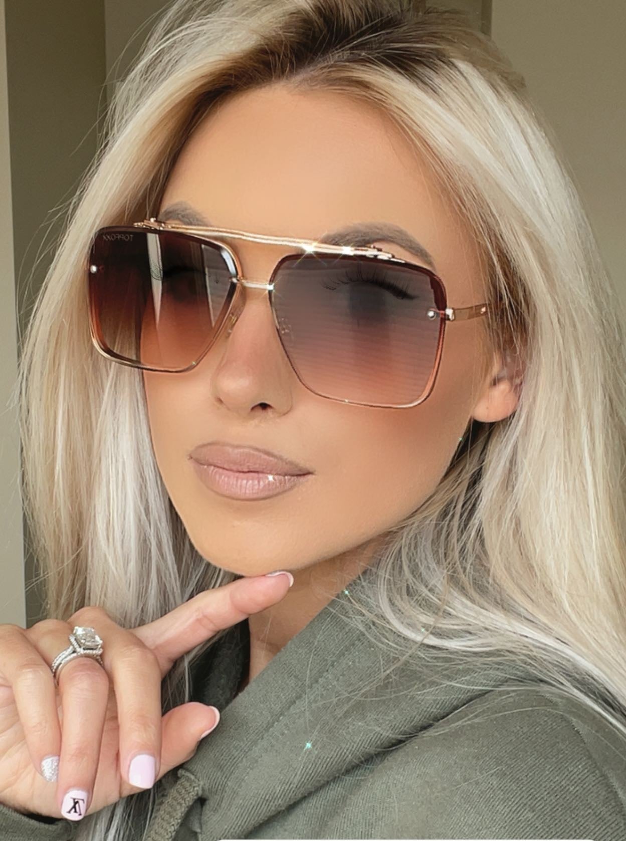 Bella Coffee - Tangle Free Sunglasses - Robbi & Angel