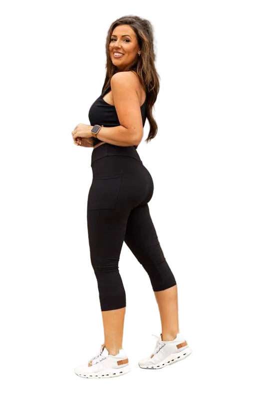 Black CAPRI with POCKETS - Robbi & Angel