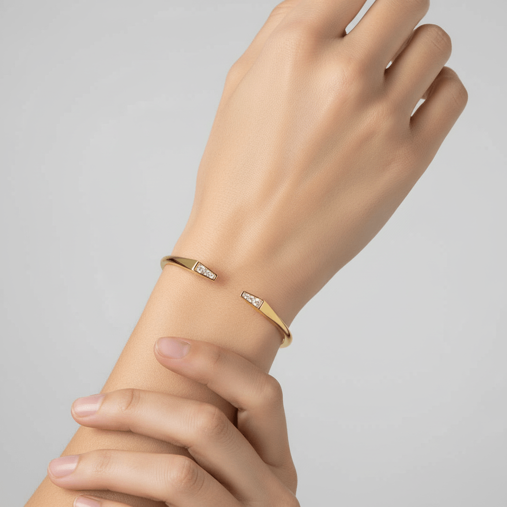 Elara Pavé Bar Cuff - Robbi & Angel