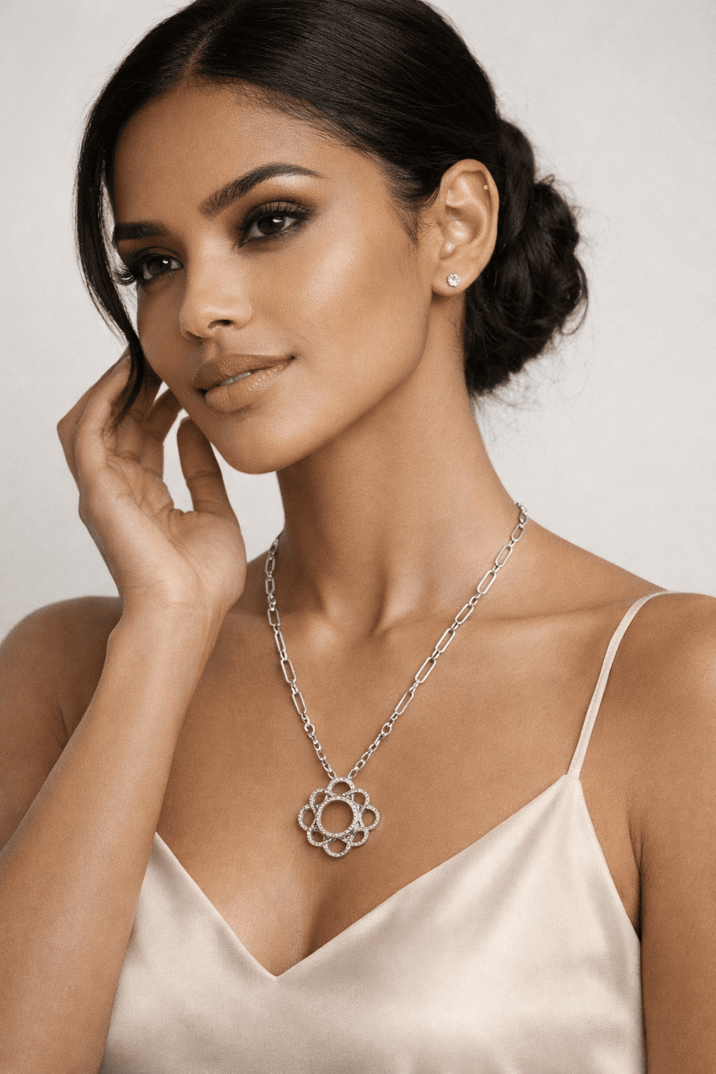 Jessica Silver Petal Halo Necklace - Robbi & Angel