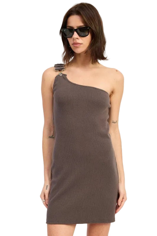 ONE SHOULDER RIBBED MINI DRESS WITH BUCKLE DETAIL - Robbi & Angel