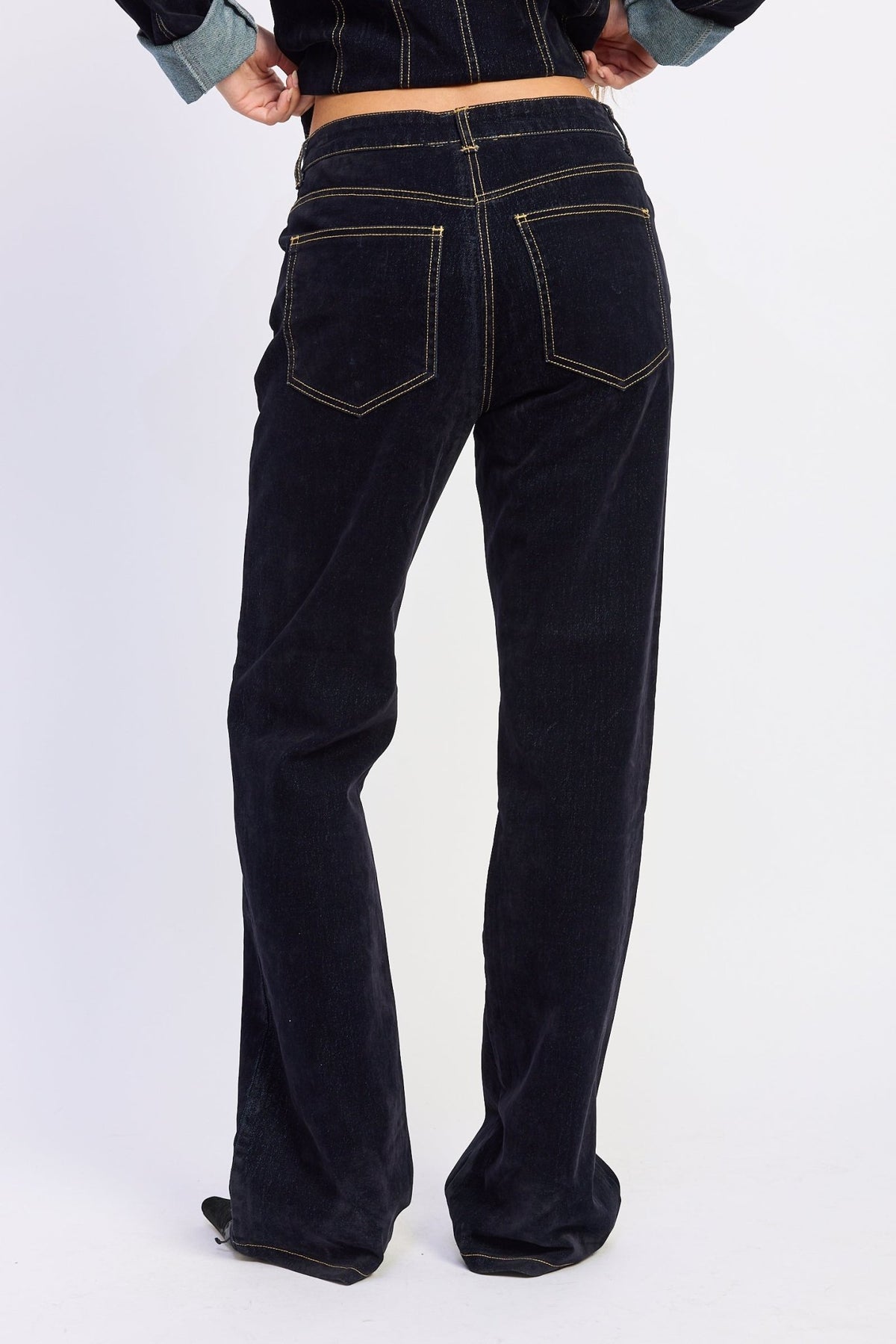 Seralyn Low Rise Tucker Jeans - Robbi & Angel