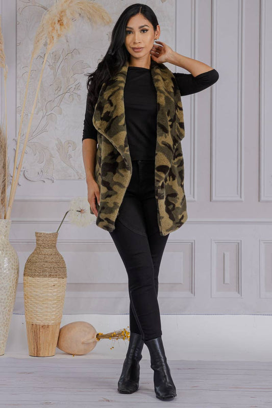 MS0135 - Camo Print Fuzzy Vest - Robbi & Angel