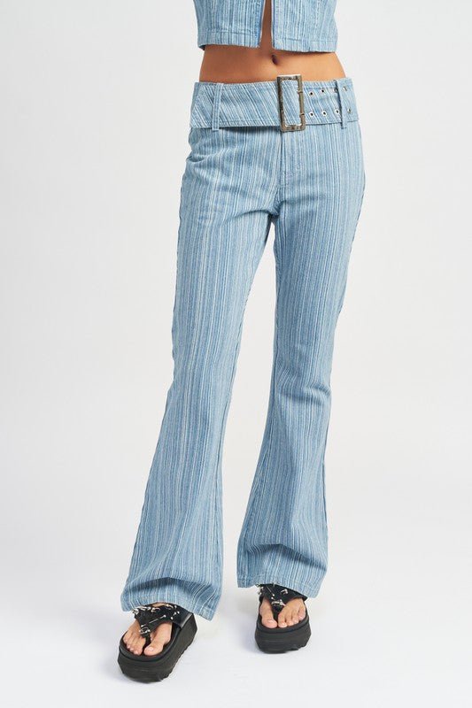 LOW RISE FLARED JEANS - Robbi & Angel