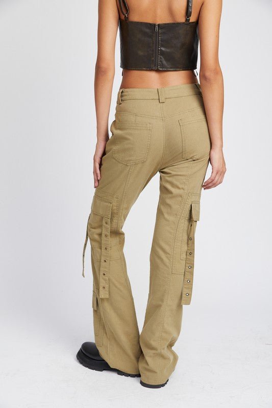 LOW WAIST CARGO FLARED PANTS - Robbi & Angel