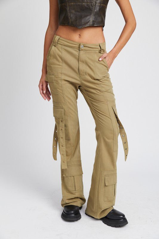 LOW WAIST CARGO FLARED PANTS - Robbi & Angel