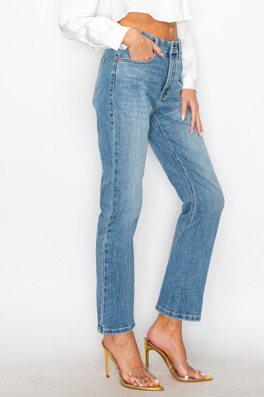 PLUS - TUMMY CONTROL HIGH RISE STRAIGHT JEANS - Robbi & Angel