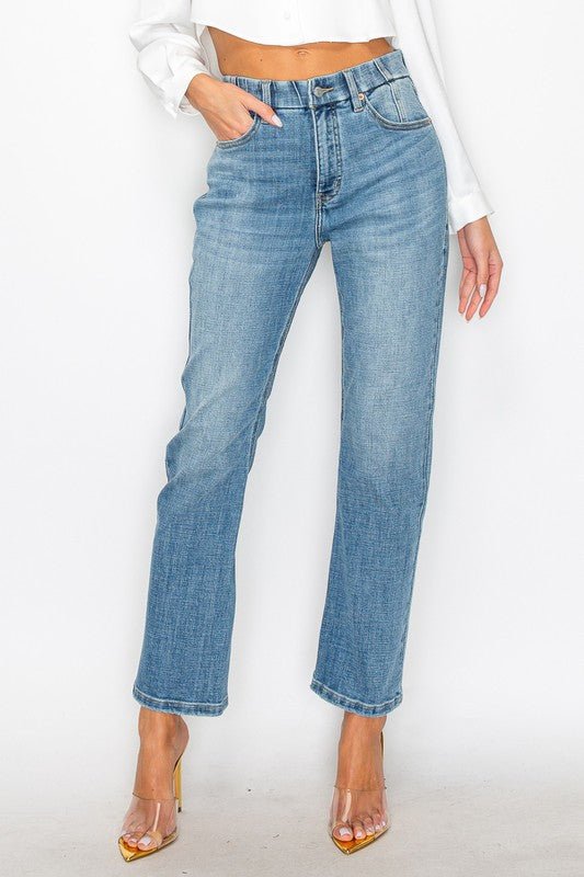 PLUS - TUMMY CONTROL HIGH RISE STRAIGHT JEANS - Robbi & Angel