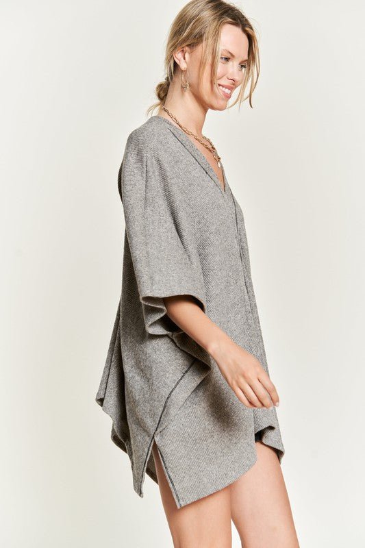 VNECK PONCHO TOP - Robbi & Angel