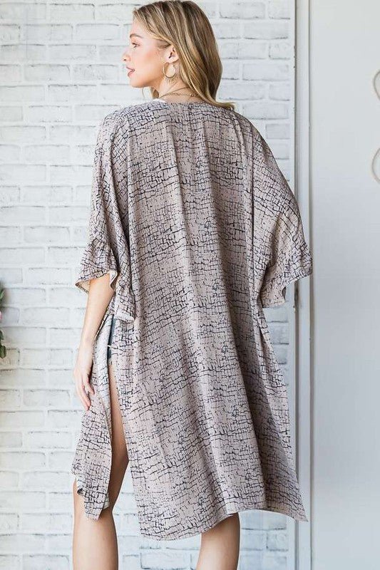 NATURAL GEO PRINT MID SLEEVE KIMONO - Robbi & Angel