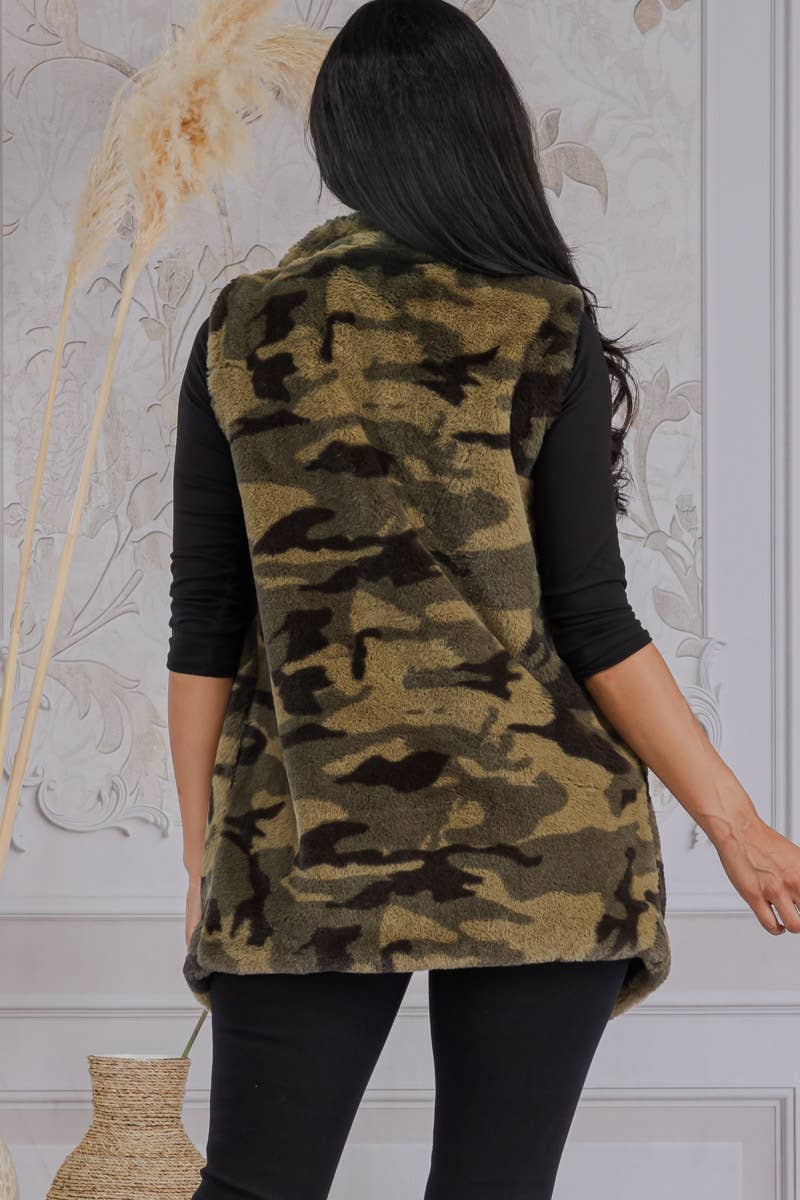 MS0135 - Camo Print Fuzzy Vest - Robbi & Angel