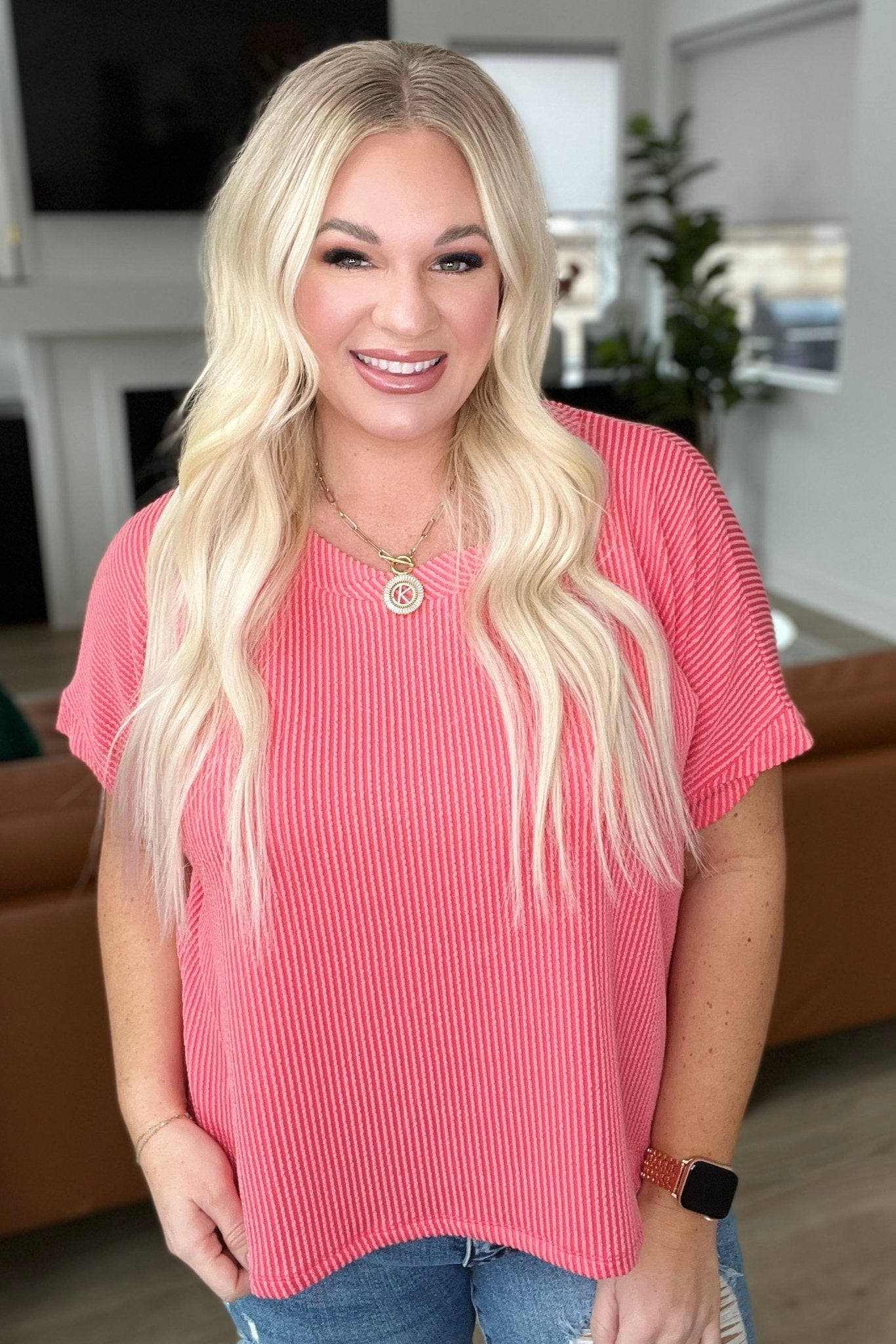 Textured Line Twisted Short Sleeve Top in Coral - Robbi & Angel