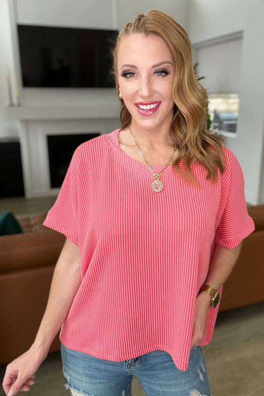 Textured Line Twisted Short Sleeve Top in Coral - Robbi & Angel