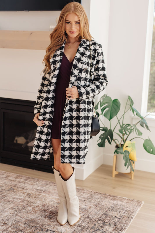 Monochromatic Moment Houndstooth Coat - Robbi & Angel