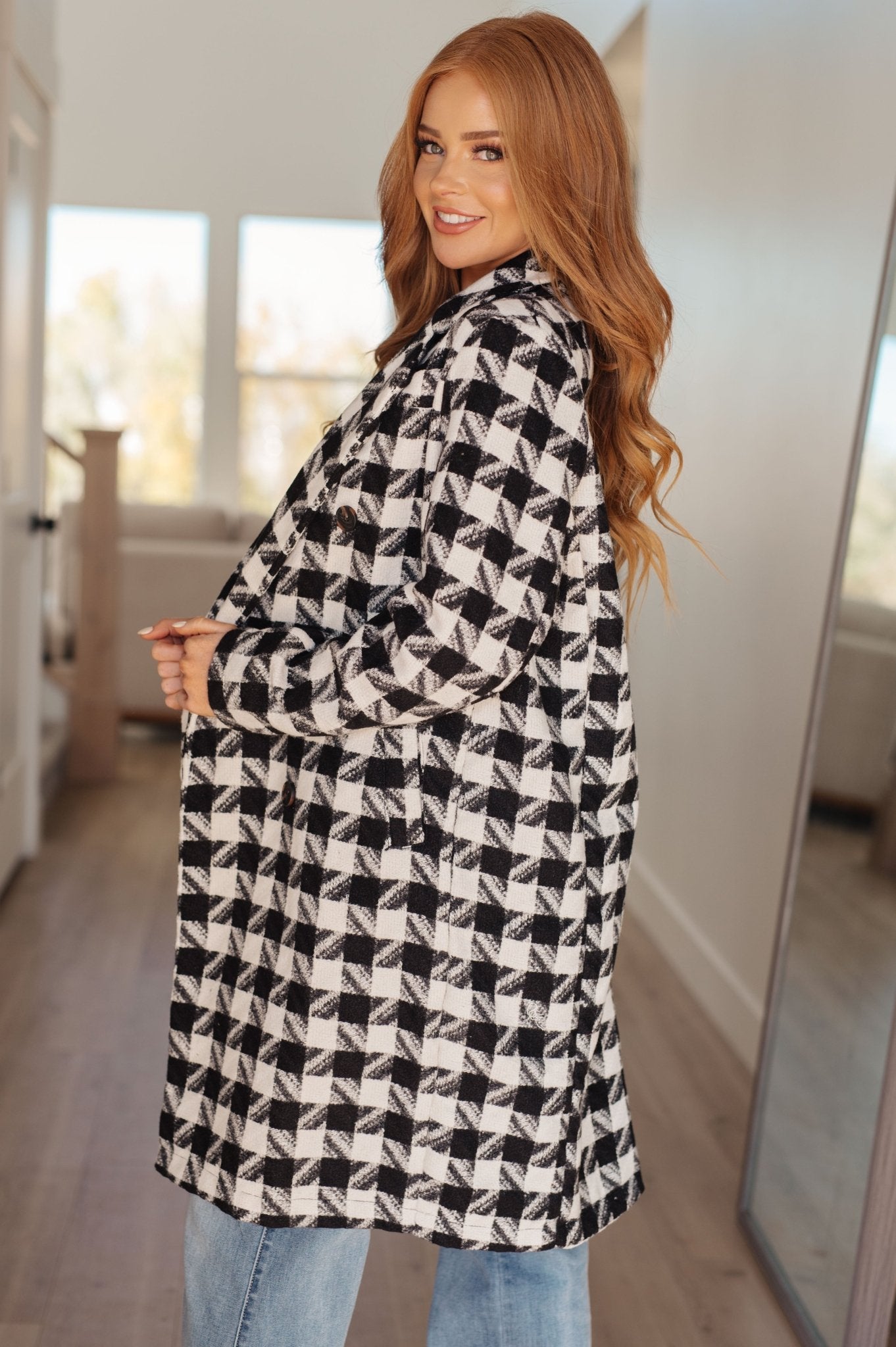 Monochromatic Moment Houndstooth Coat - Robbi & Angel