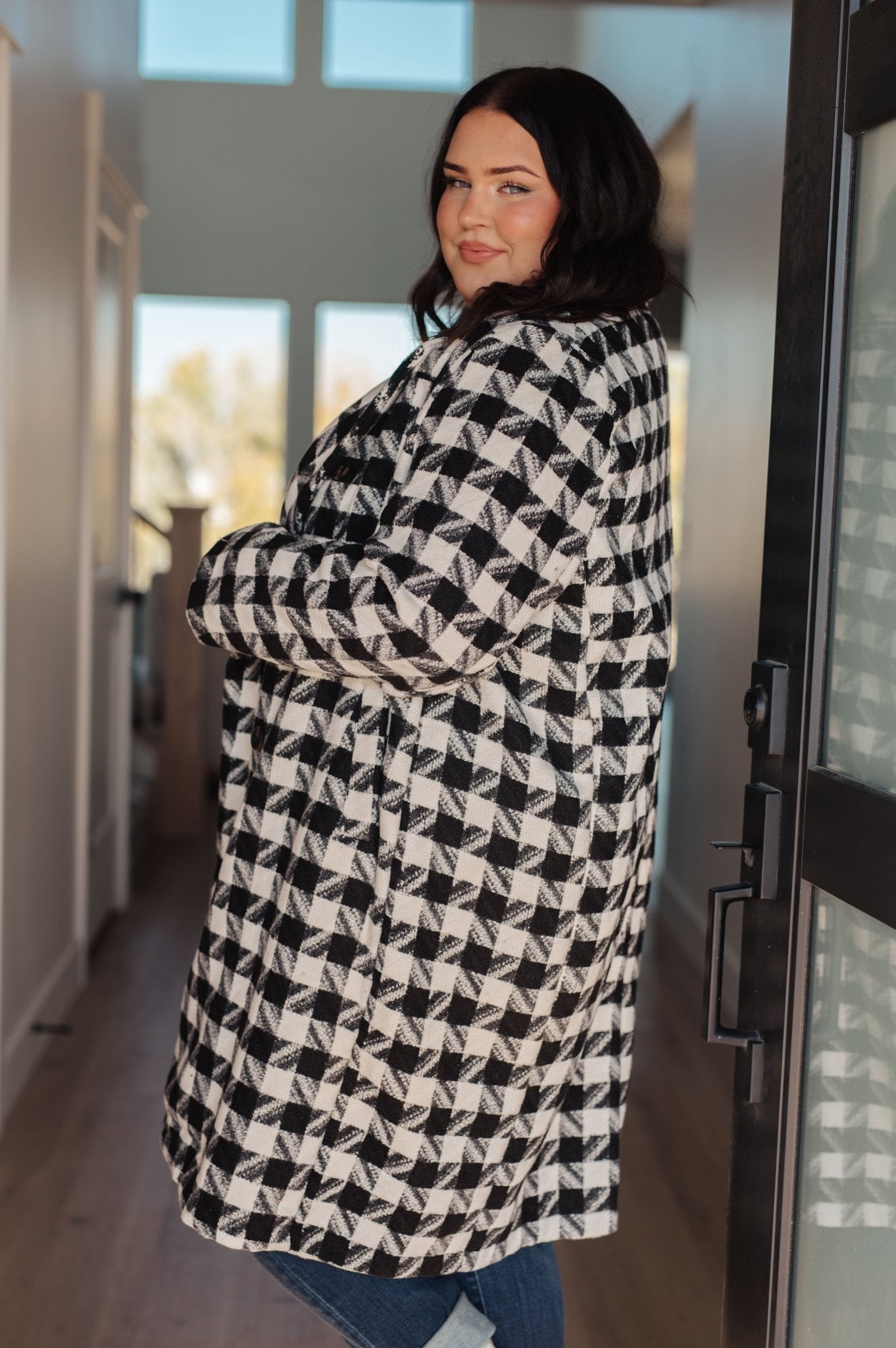 Monochromatic Moment Houndstooth Coat - Robbi & Angel